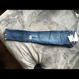 Frame ripped blue Jean